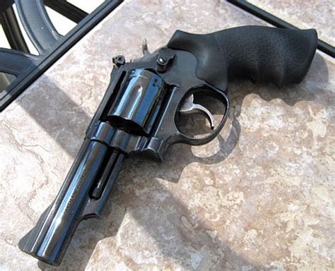 Gun Review Sandw Model 19 The Police Officers Perfect Revolver The