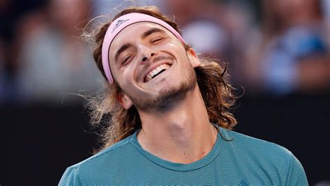 Click here for a full player profile. Tennis-Youngster Stefanos Tsitsipas: "Greek Wunderkind" mit "100-Watt-Lachen"