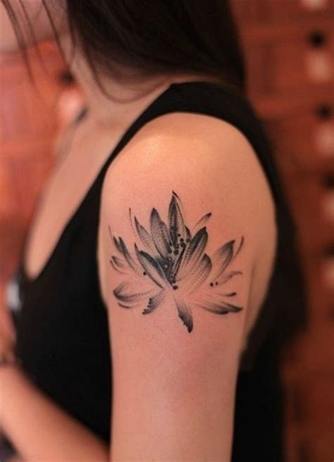 30 Beautiful Black And White Flower Tattoos For Women Entertainmentmesh