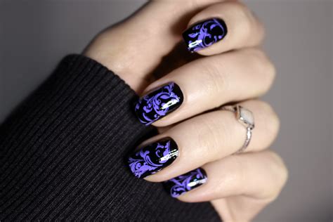 How To Do This Elegant Black And Purple Goth Nail Look With Stamping