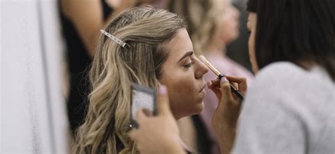 ¿cuánto Cuesta Maquillar Y Peinar A La Novia En Su Domicilio La Perfecta Prometida