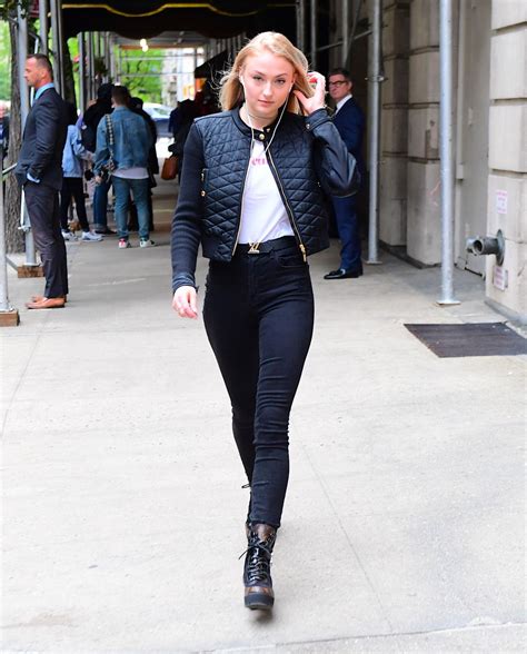 Sophie Turner In Tight Jeans Out In Nyc 04302017