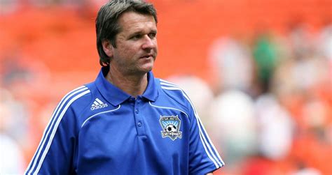 A Frank Departure Yallop Resigns As Phoenix Rising Coach Front Row