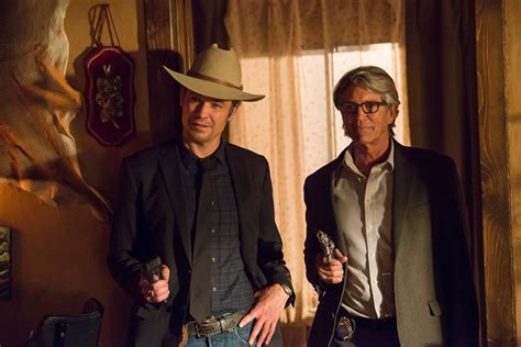 Timothy Olyphant And Eric Roberts Justified Season 5 Episode 9