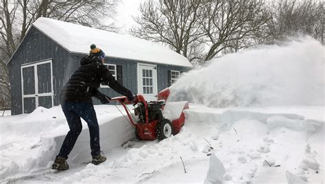 Winter Storm Snow Wind Cold Wreak Havoc In Midwest