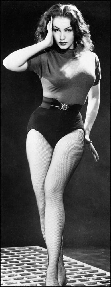 Julie Newmar Vintage Actress Pics Xhamstersexiz Pix