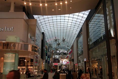 Yorkdale Mall & Shopping Centre - Hours, Stores & Reviews on Toronto Malls