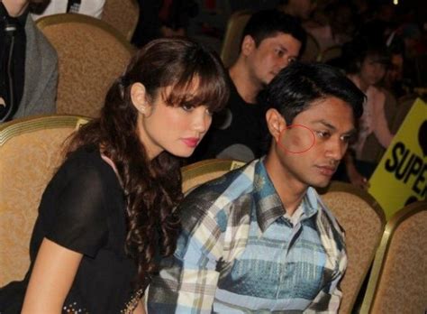 Walaubagaimanapun, puteri sarah dan anaknya, syaikhul islam tidak mengalami sebarang kecederaan. Pelakon Puteri Sarah Mengaku Gigit Pipi Kekasihnya | Gosip ...