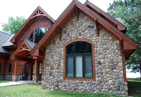 Exterior Stone Accents 2 King Quarry Natural Stone Veneers Wisconsin
