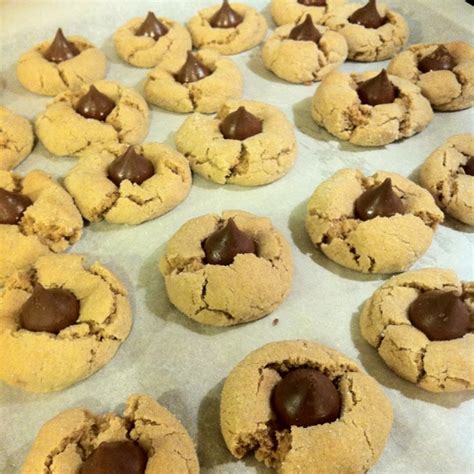 Thumbprint Hershey Kiss Cookies Dlish~dish~desserts