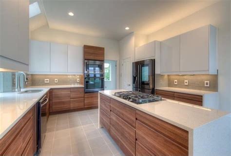 Modern Kitchen White Cabinets Top Wood Cabinets Bottom Light Bright