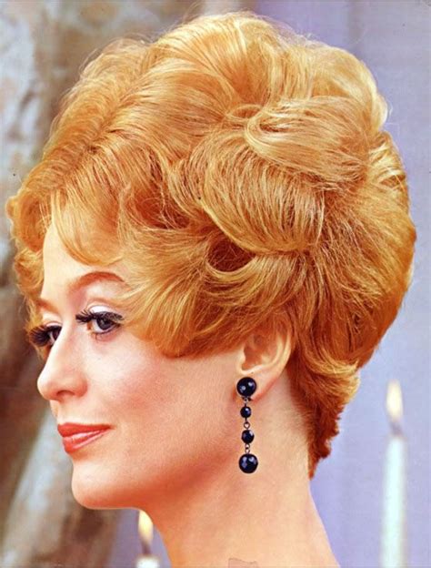 Pin By Velveteen Lounge Kitsch En On Hairstyles Of The Past Glamour