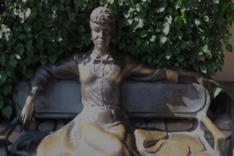 Lucille Ball Statue In Palm Springs Wwp