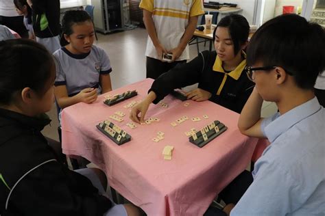 Maybe you would like to learn more about one of these? 四社 | 禮賢會彭學高紀念中學