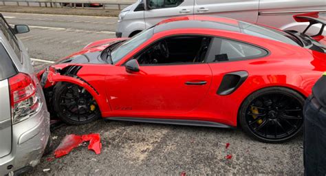 Brand New Porsche 911 Gt2 Rs Crashes Just A Mile From Dealership