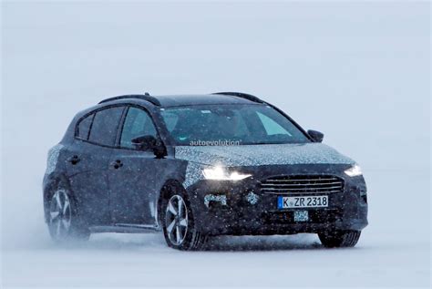 Facelifted 2022 Ford Focus Active Spied Testing In The Snow Autoevolution