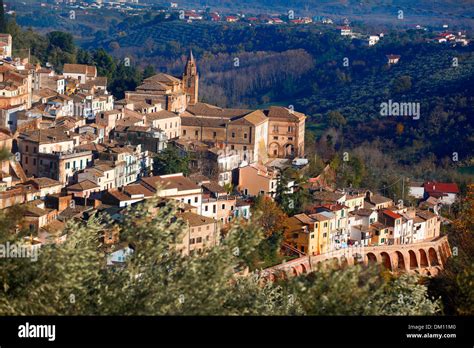 The Hill Top Town Of Loreto Aprutino In Abruzzo Italy Stock Photo Alamy