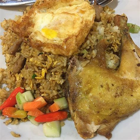Bakso rudal mas sugi bertempat di jl. Nasi goreng porsi besar - Review Frenky di restoran Bakso Lapangan Tembak Senayan, Gajah Mada