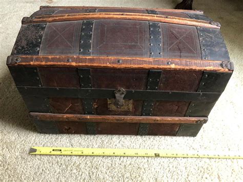 Antique 1800s Steamer Trunk Vintage Humpback Stagecoach Chest Wtray