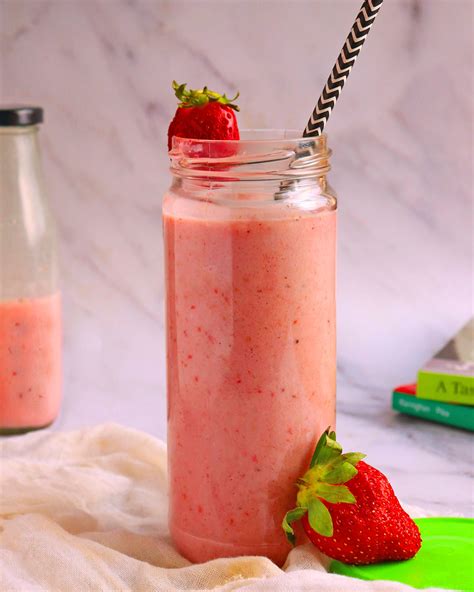 If desired, drizzle some chocolate syrup or caramel sauce down the sides of the chilled glasses. Strawberry Banana Milkshake |How to make Strawberry Banana ...