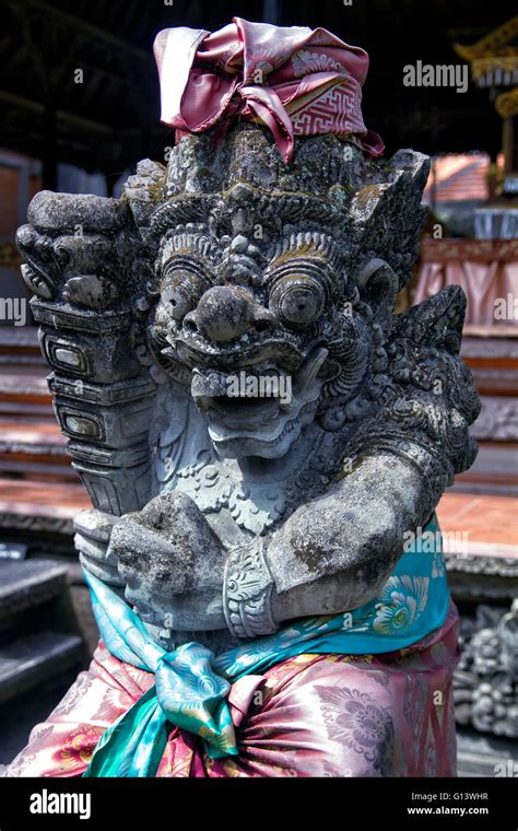 Balinese Barong Statue Stock Photo Alamy