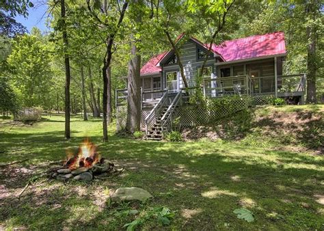 Once you've made your reservation, you'll receive a confirmation email that will have the directions to your cabin rental. Smoky Mountain 3 Bedroom Riverside Cabin Rental with Hot ...