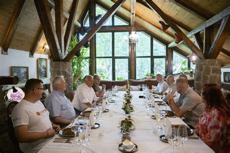 Zoltan Kovacs on Twitter: "🇭🇺@PM_ViktorOrban in talks with Hungarian