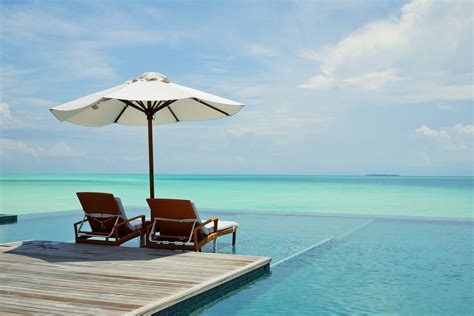 Should You Honeymoon In The Maldives Or Bora Bora
