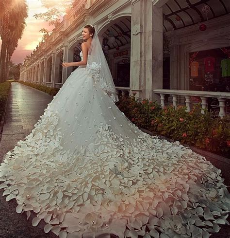 The Most Expensive Wedding Dress In The World In 2020 Wedding Dress