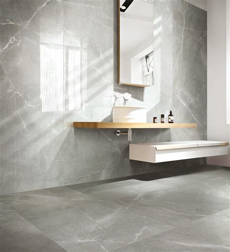 Le choix de revêtements muraux est large chez leroy merlin. Du carrelage effet marbre gris pour une salle de bains ...