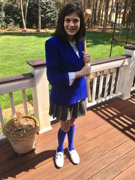Veronica becomes fascinated with jason j.d. dean, a new student and rebellious outsider, after he mcnamara convinces veronica to go with her, kurt and ram on a double date, during which the. Veronica Sawyer Cosplay | Heathers Amino