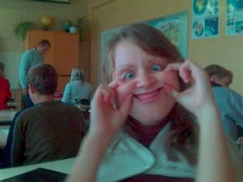 Everyone recognize a smile, a frown, tears. People making Funny Faces (70 pics)