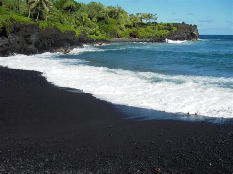 Beautiful Black Sand Beach In Maui One Of My Favorite Photos From Our