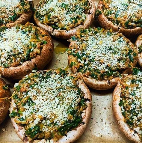 Johan derksen begint aan afscheidstournee bij veronica inside. STUFFED MUSHROOM CAPS FLORENTINE - D'Olivo Tasting Bar
