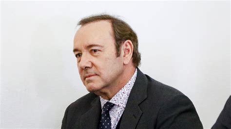 man who accused kevin spacey of sexual assault has 10 days to identify himself so civil case can