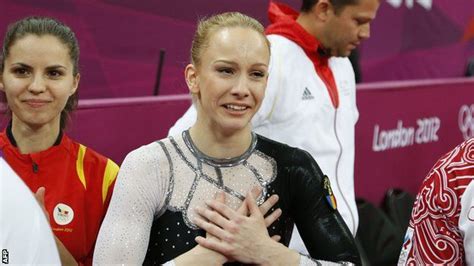 Olympics Gymnastics Izbasa Beats Maroney To Vault Gold Bbc Sport
