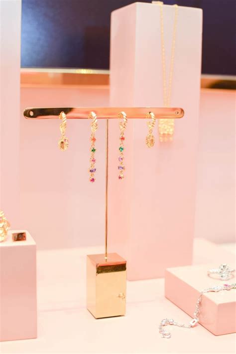 We did not find results for: Jewellery-Love: Maanesten - Mrs.CITY Hamburg