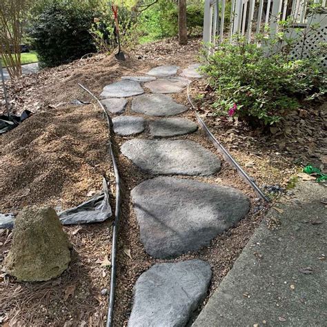 Diy Large Concrete Stepping Stones Shaped Like Natural Stone In 2020
