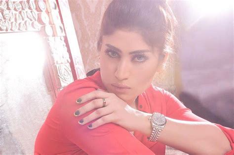 Qandeel Baloch Pakistani Model Strangled By Brother In Suspected Honor Killing Police Say