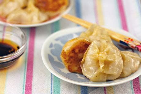 This is a subtle yet richly flavored curry that complements shrimp perfectly. The Perfect Pantry®: Recipe for red curry shrimp dumplings