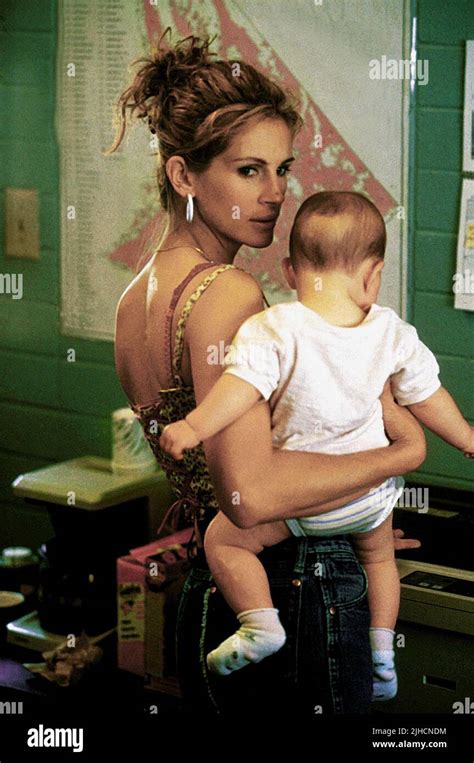 Julia Roberts Baby Erin Brockovich 2000 Stock Photo Alamy