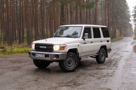 All You Need To Know About The Toyota Land Cruiser GRJ76 With A 4 Litre
