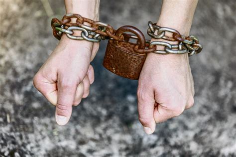 Chained Women A Challenge For Australian Jewry The Australian Jewish