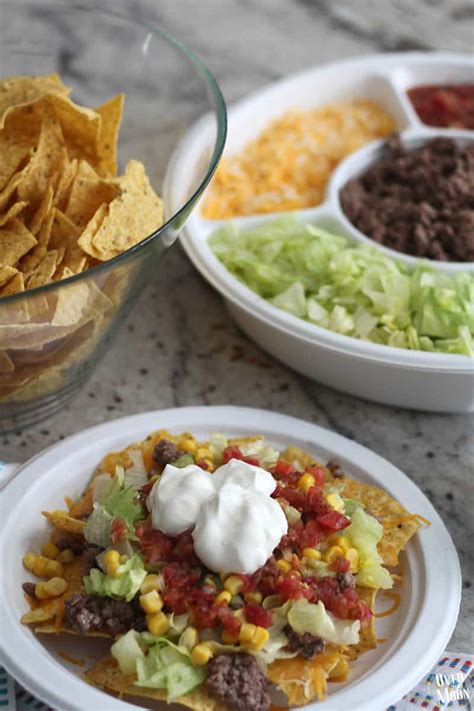 Today i will be trying 3 different nacho toppings. Easy Nacho Bar - Over The Big Moon
