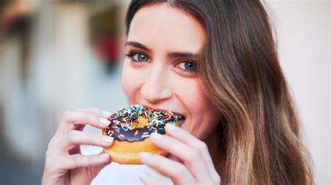 Berikut 3 resep cara membuat donat yang bisa anda coba Cara Membuat Donat, Mulai dari Donat Kentang hingga Toppingnya