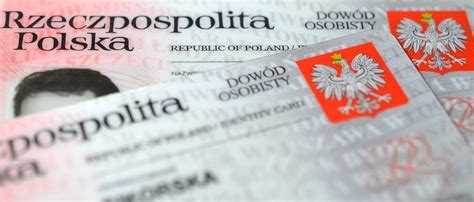 Dowody osobiste, prawa jazdy i wizy to najczęściej podrabiane dokumenty