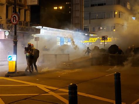 Live Updates Riot Police Fire Tear Gas To Disperse Hong Kong