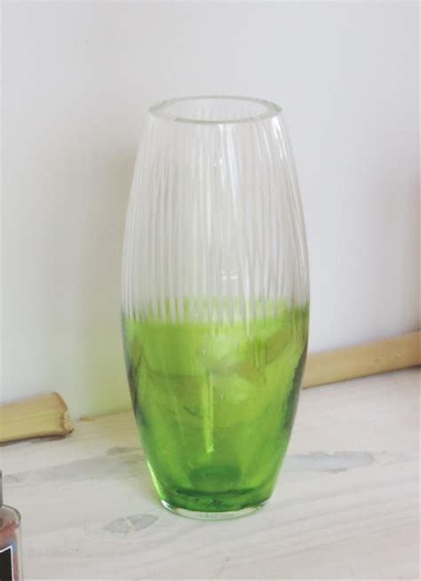 Vase Eve Verre Soufflé Bouche Coloris Vert La Rochere La Ruche Des Passions