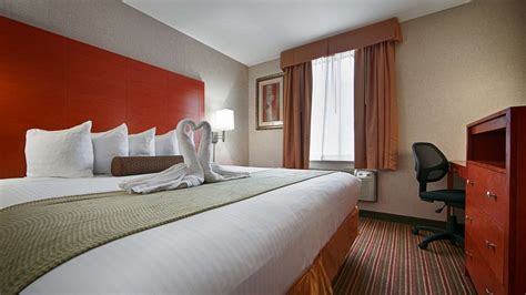 This room can accommodate a maximum of 2 adults. Best Western Queens JFK Airport Inn Jamaica, NY - See ...