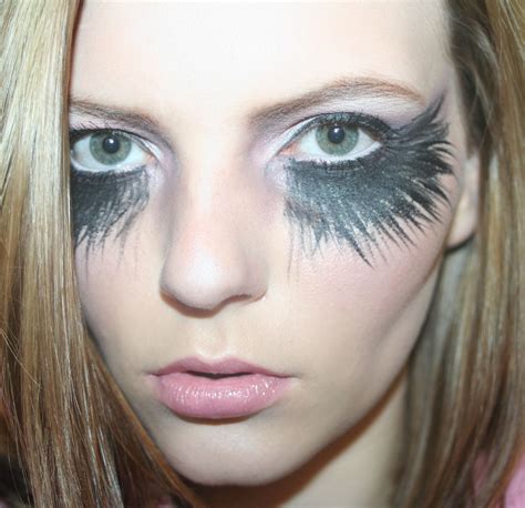 Pin By On Angel Halloween Makeup Gothic Eye Makeup Angel Makeup